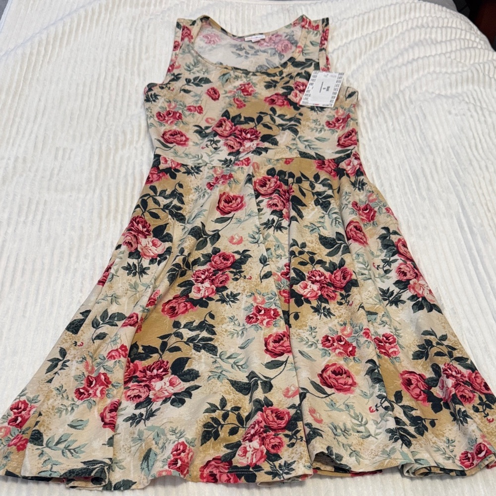 Women's Midi Tank Top Pocket Dress with an Antique Pink Green Floral Pattern